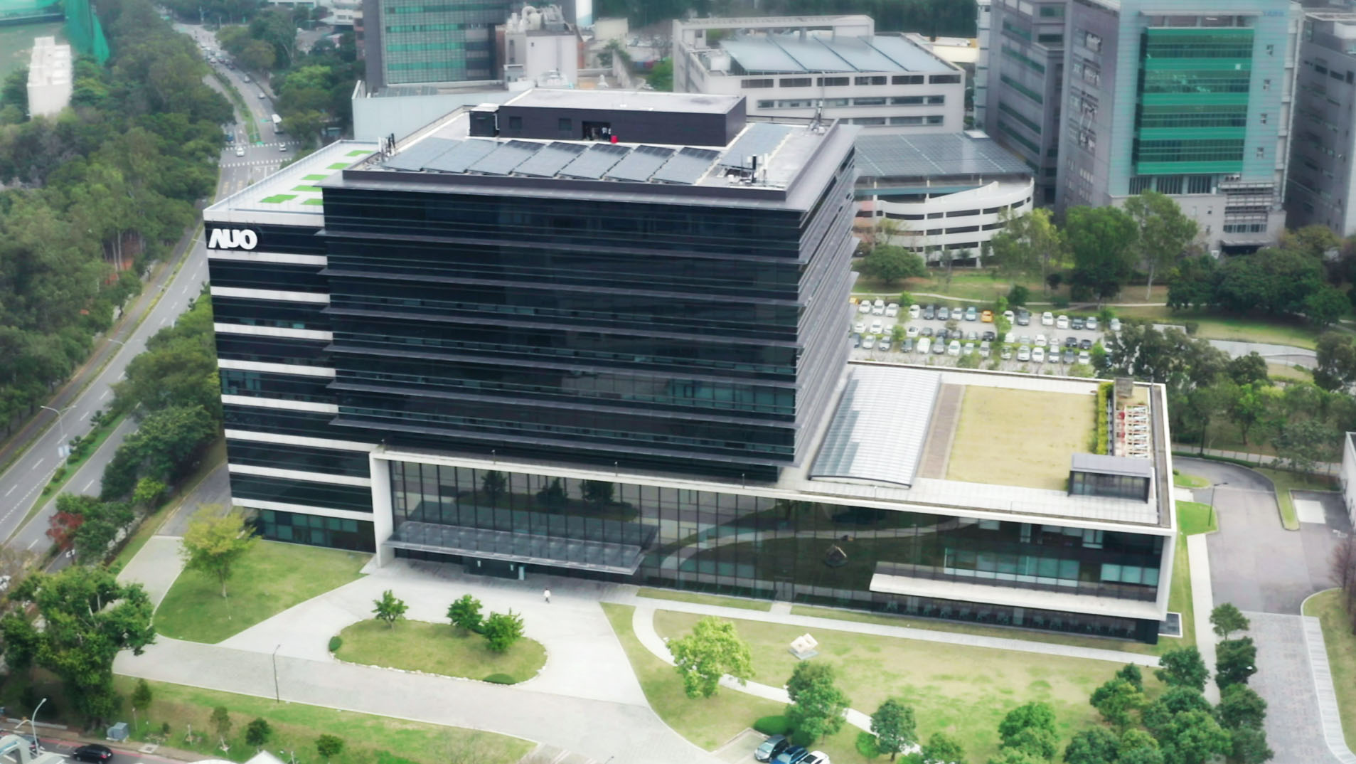 8868体育GRC总部大楼通过 ISO 14068-1碳中和查证