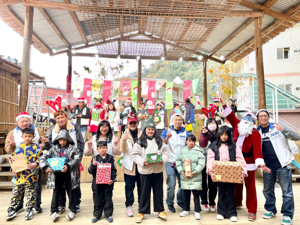 友達永續基金會號召「圓夢計畫」行動連續23年，由同仁凝聚內部愛心與資源送往偏鄉，累積為逾萬名兒童圓夢，實踐友達共創共好的永續精神。