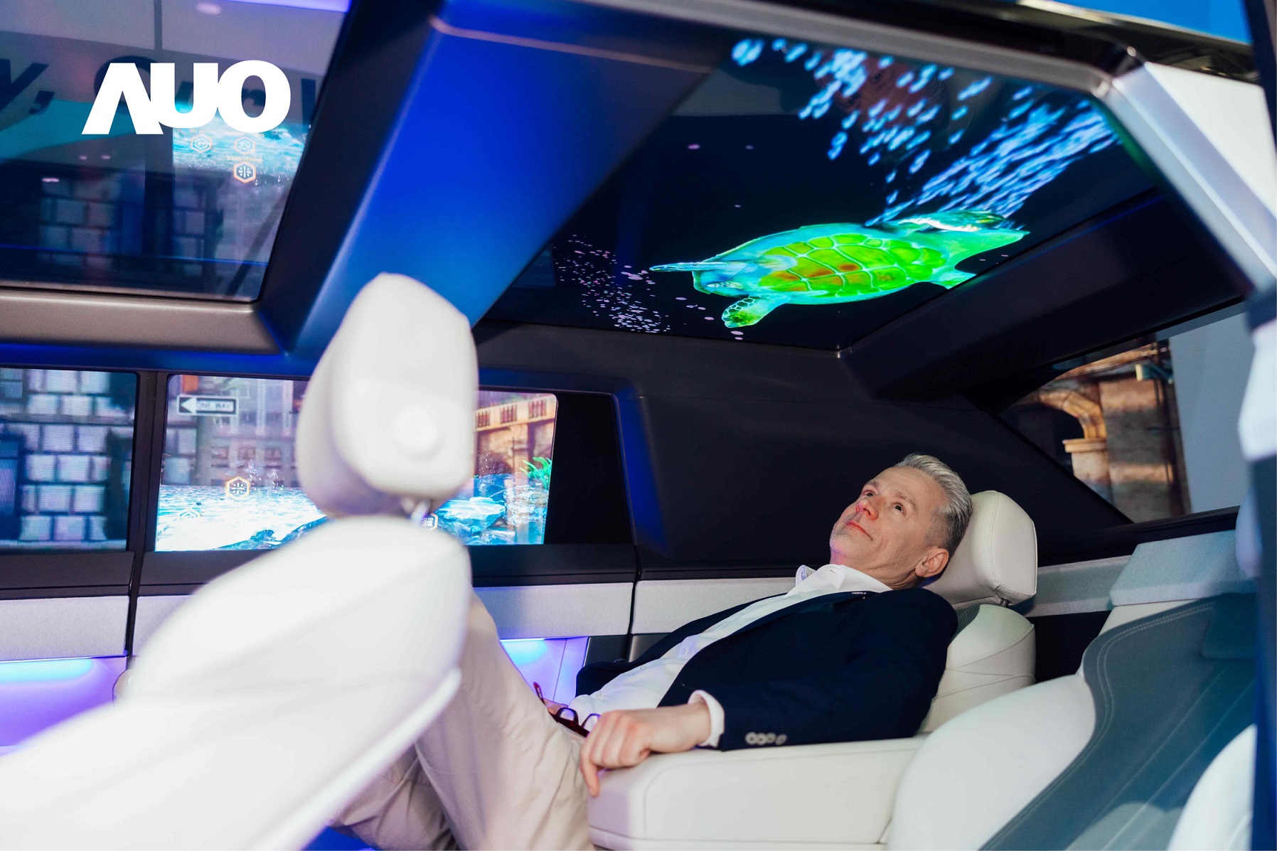 8868体育Smart Cockpit 2025集Micro LED透明、大型化、可挠优势之大成，携手BHTC打造未来视界的车用Display HMI解决方案
